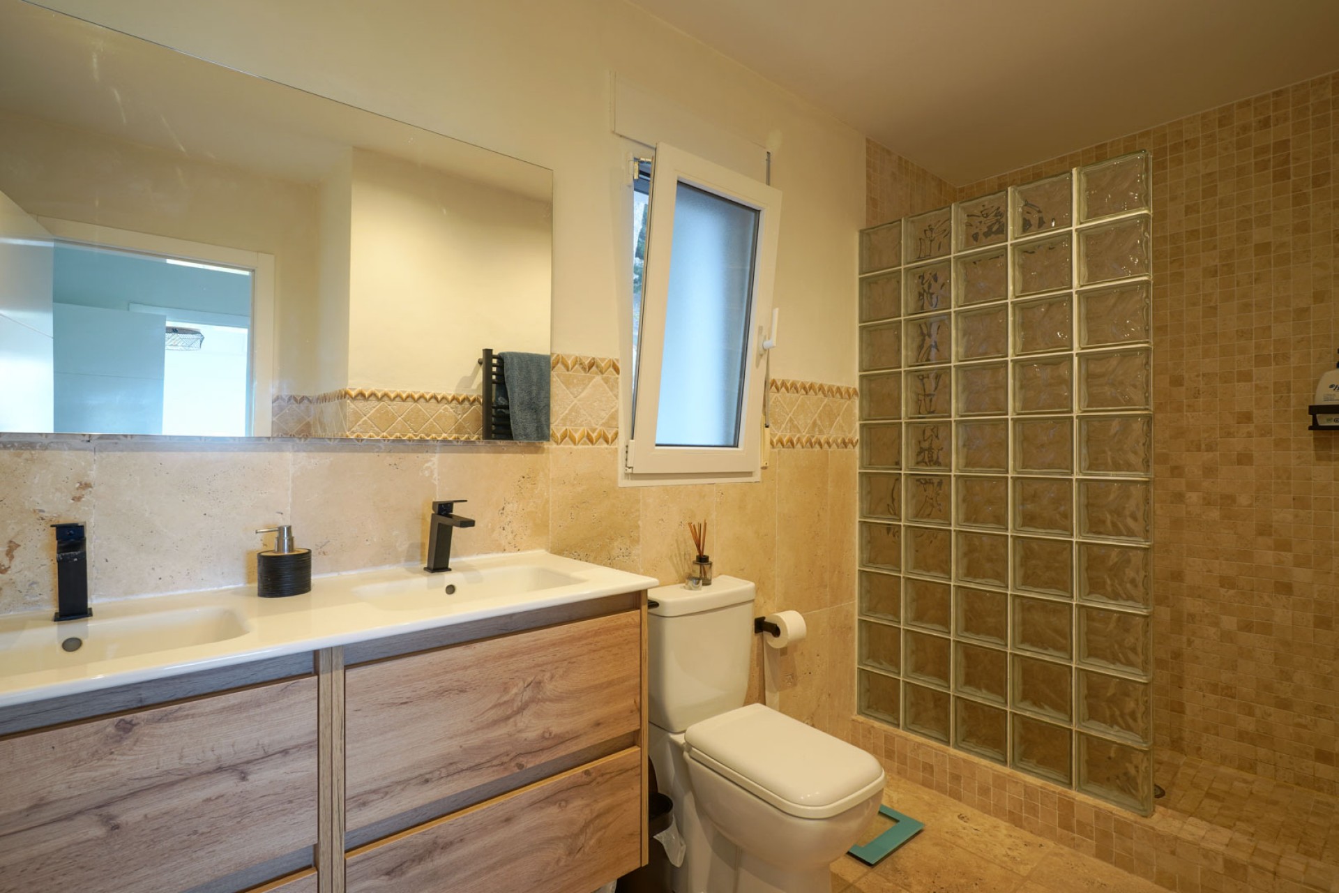 Reventa - Villa -
Pedreguer - La Sella