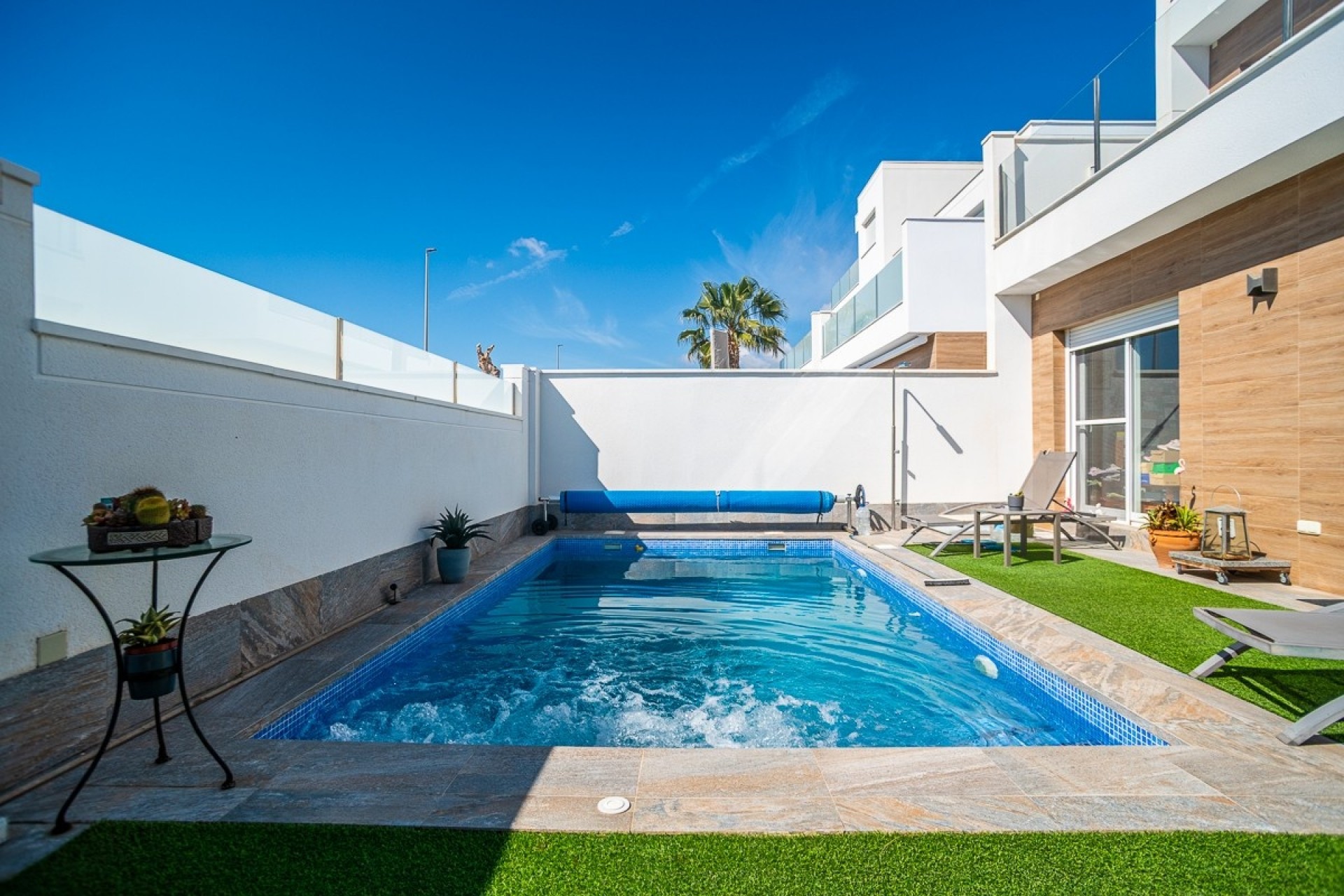 Reventa - Villa -
PILAR DE LA HORADADA