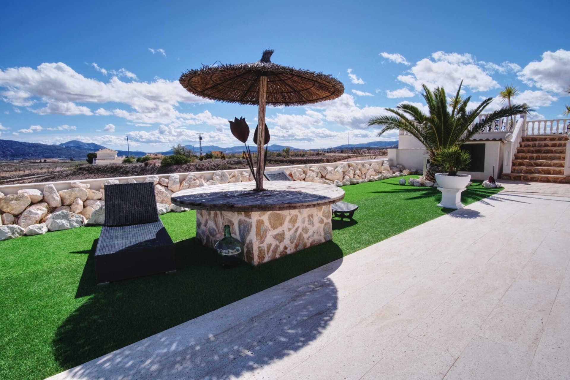 Reventa - Villa -
Pinoso