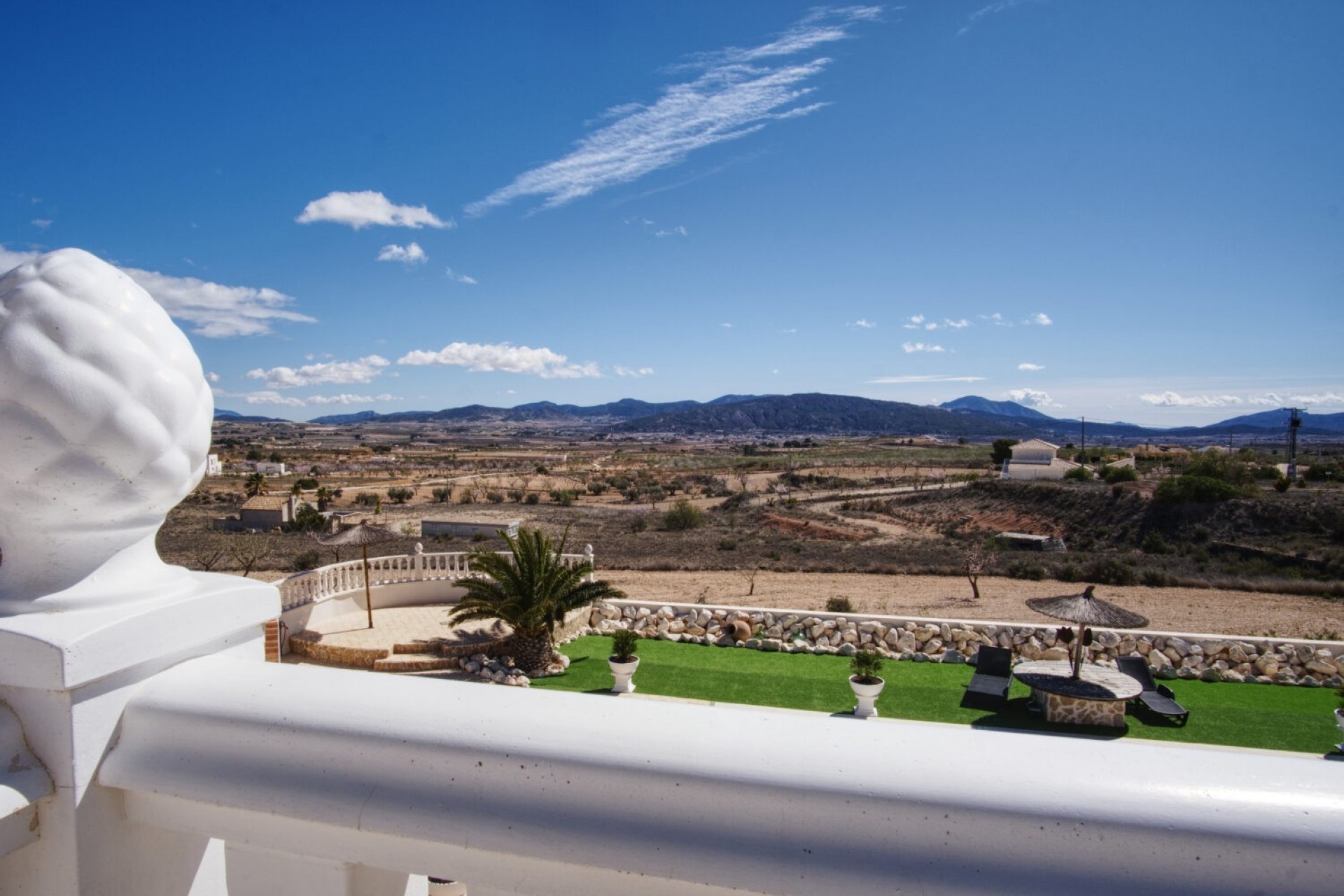 Reventa - Villa -
Pinoso