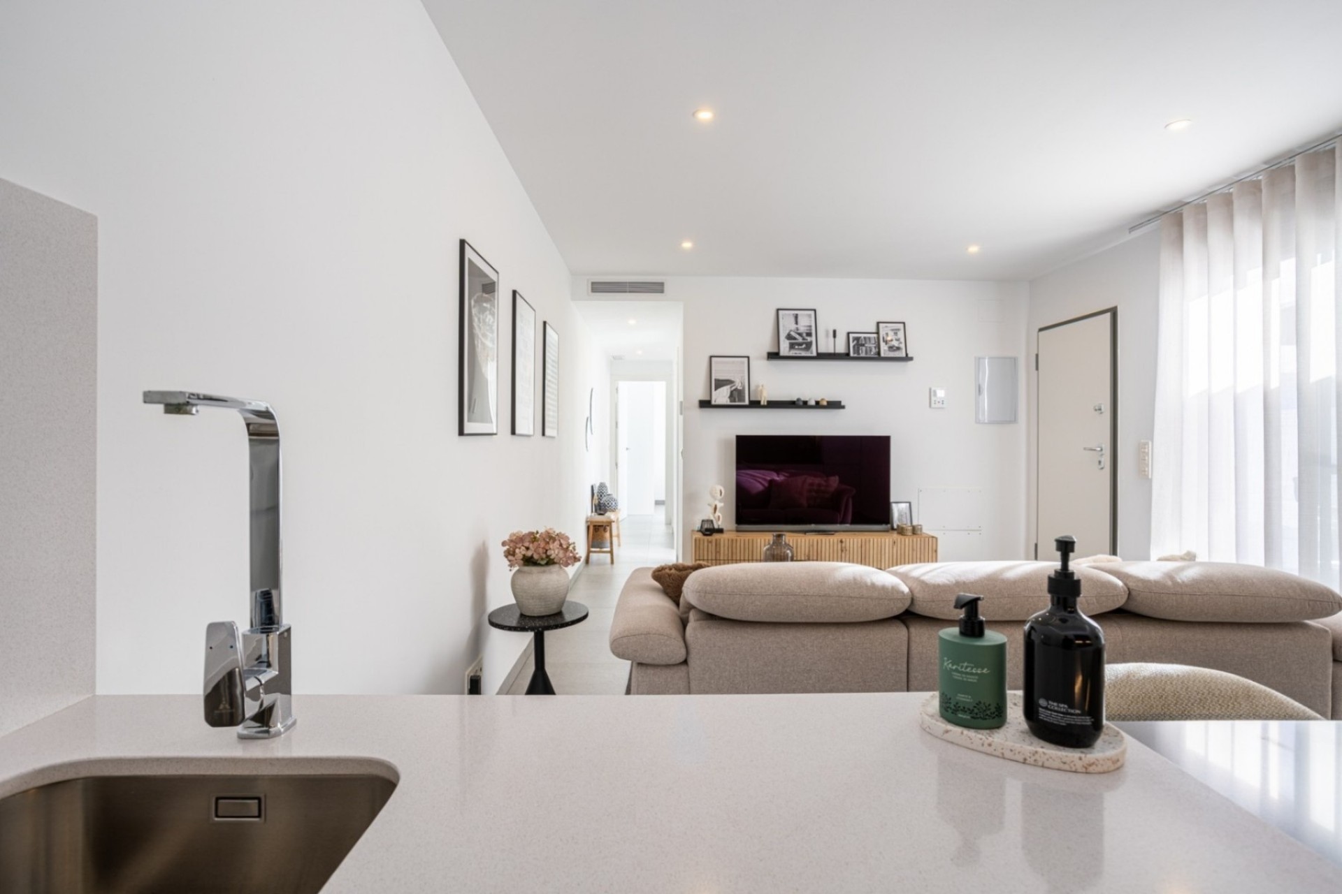 Reventa - Villa -
Roldán