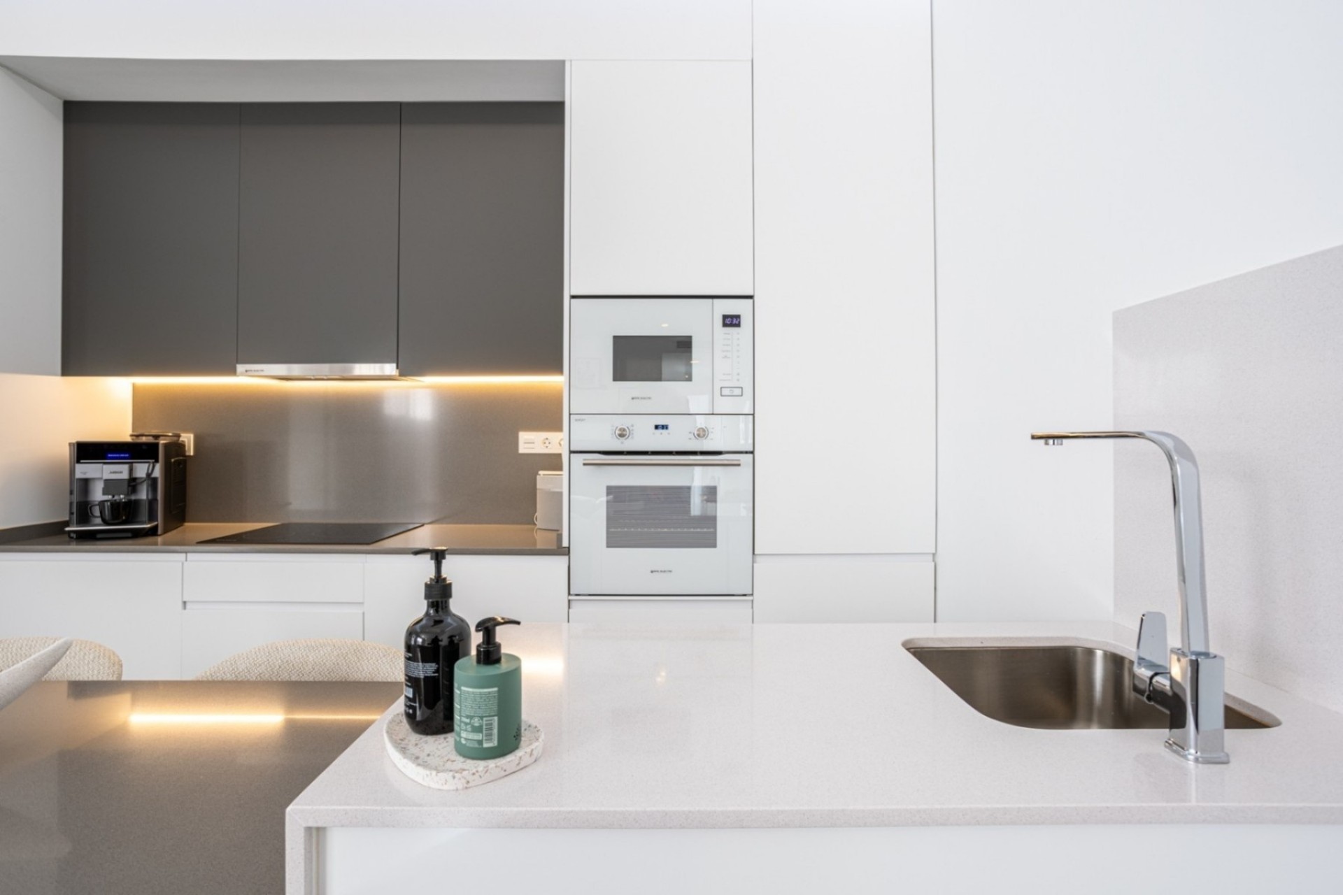 Reventa - Villa -
Roldán