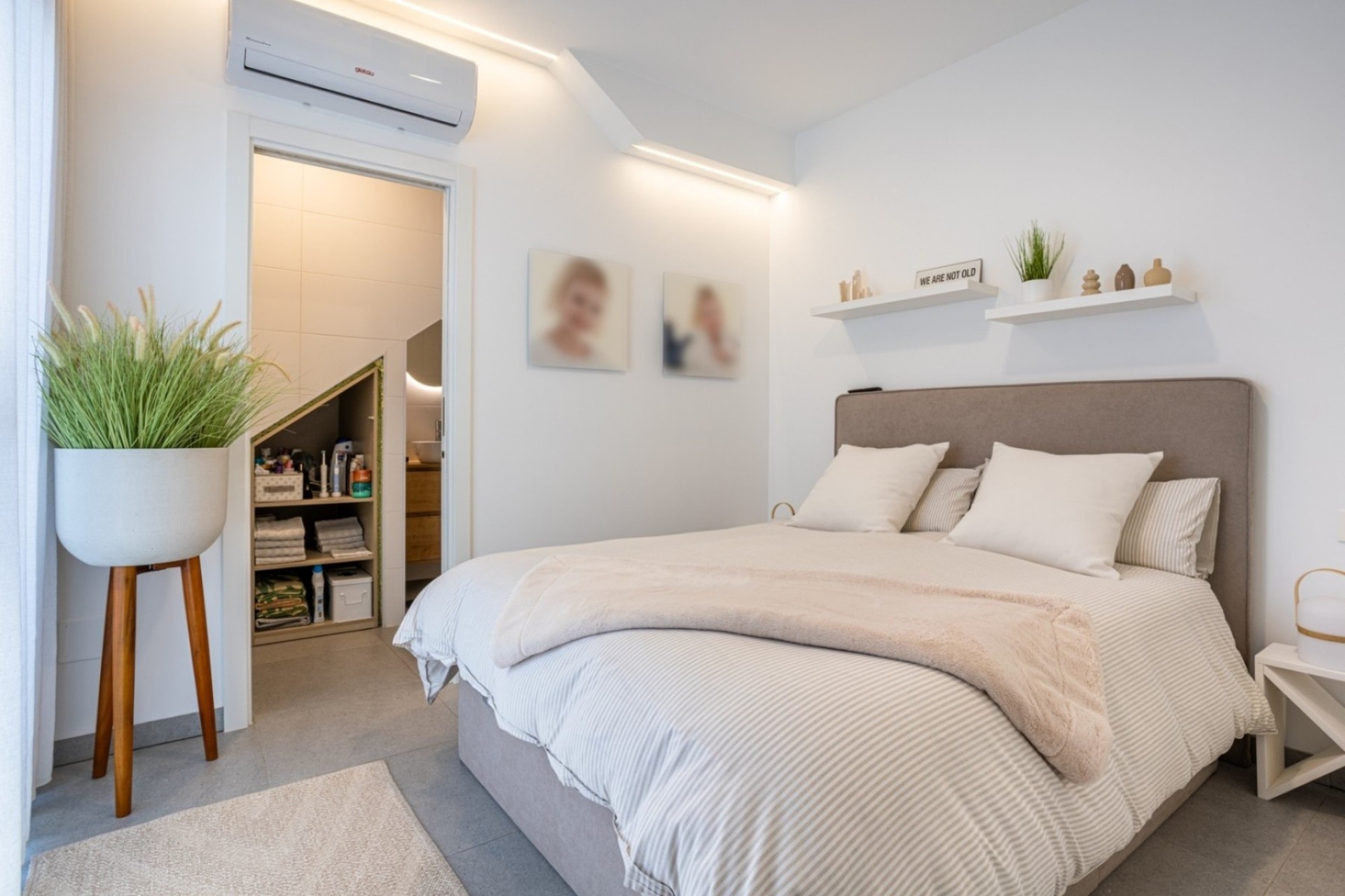 Reventa - Villa -
Roldán