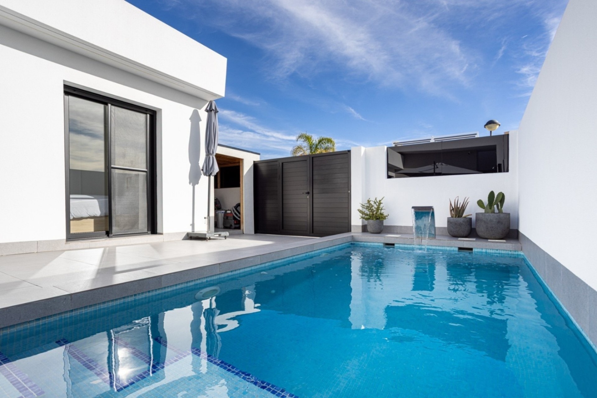 Reventa - Villa -
Roldán