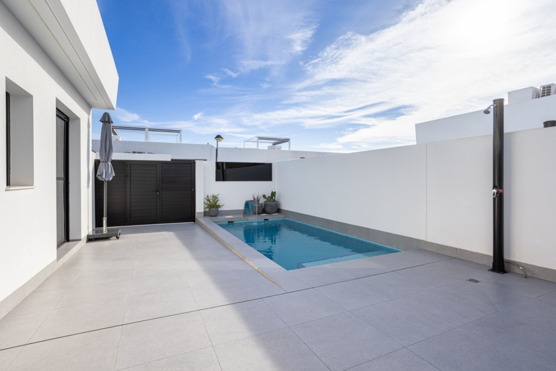 Reventa - Villa -
Roldán