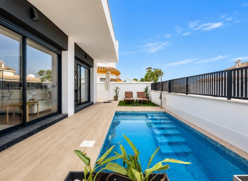 Reventa - Villa -
Roldán