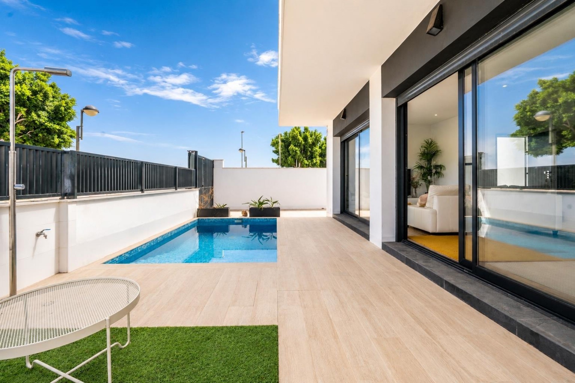 Reventa - Villa -
Roldán