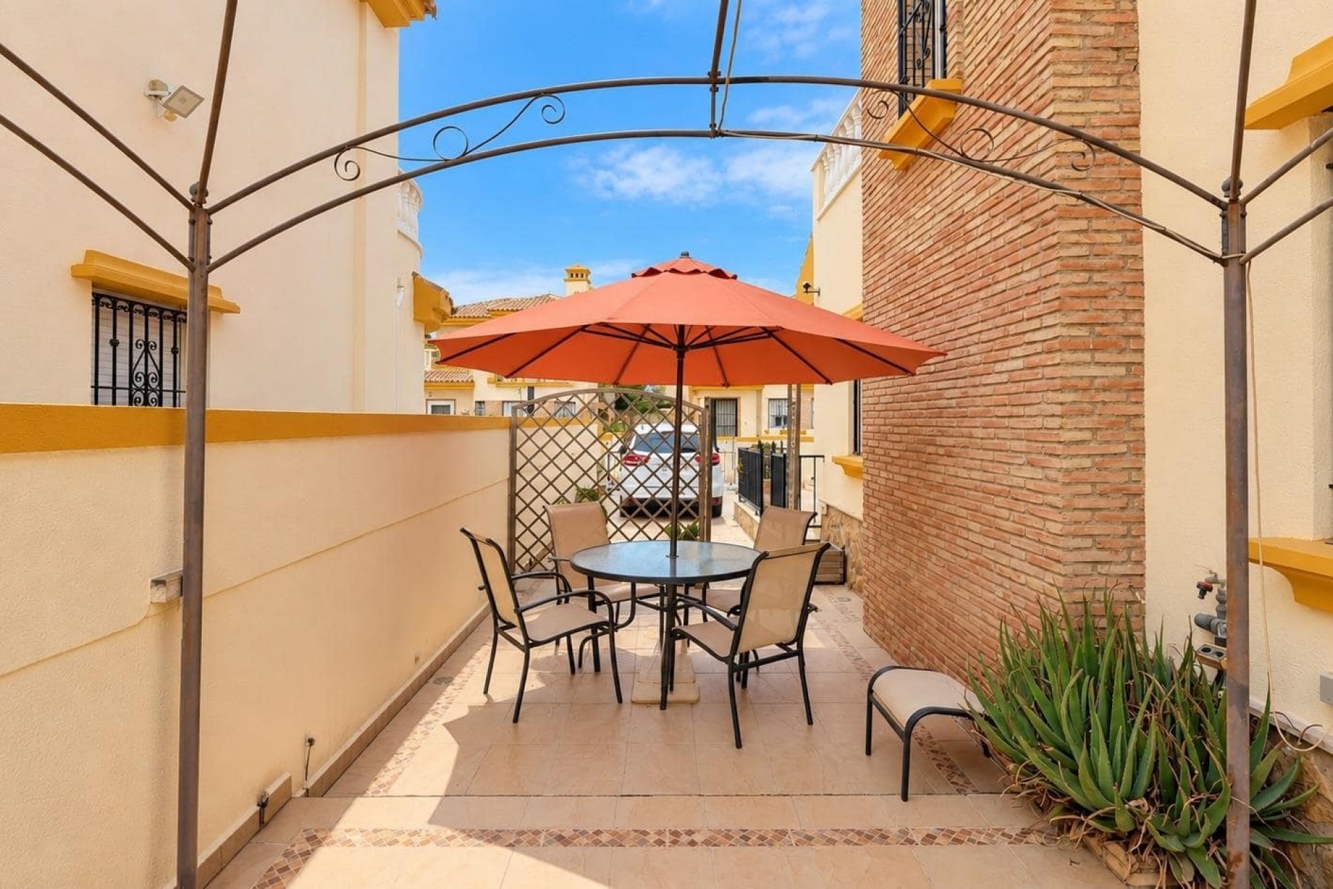 Reventa - Villa -
Roldán