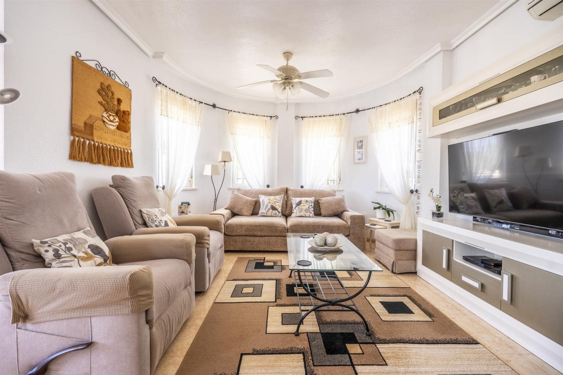 Reventa - Villa -
Sucina
