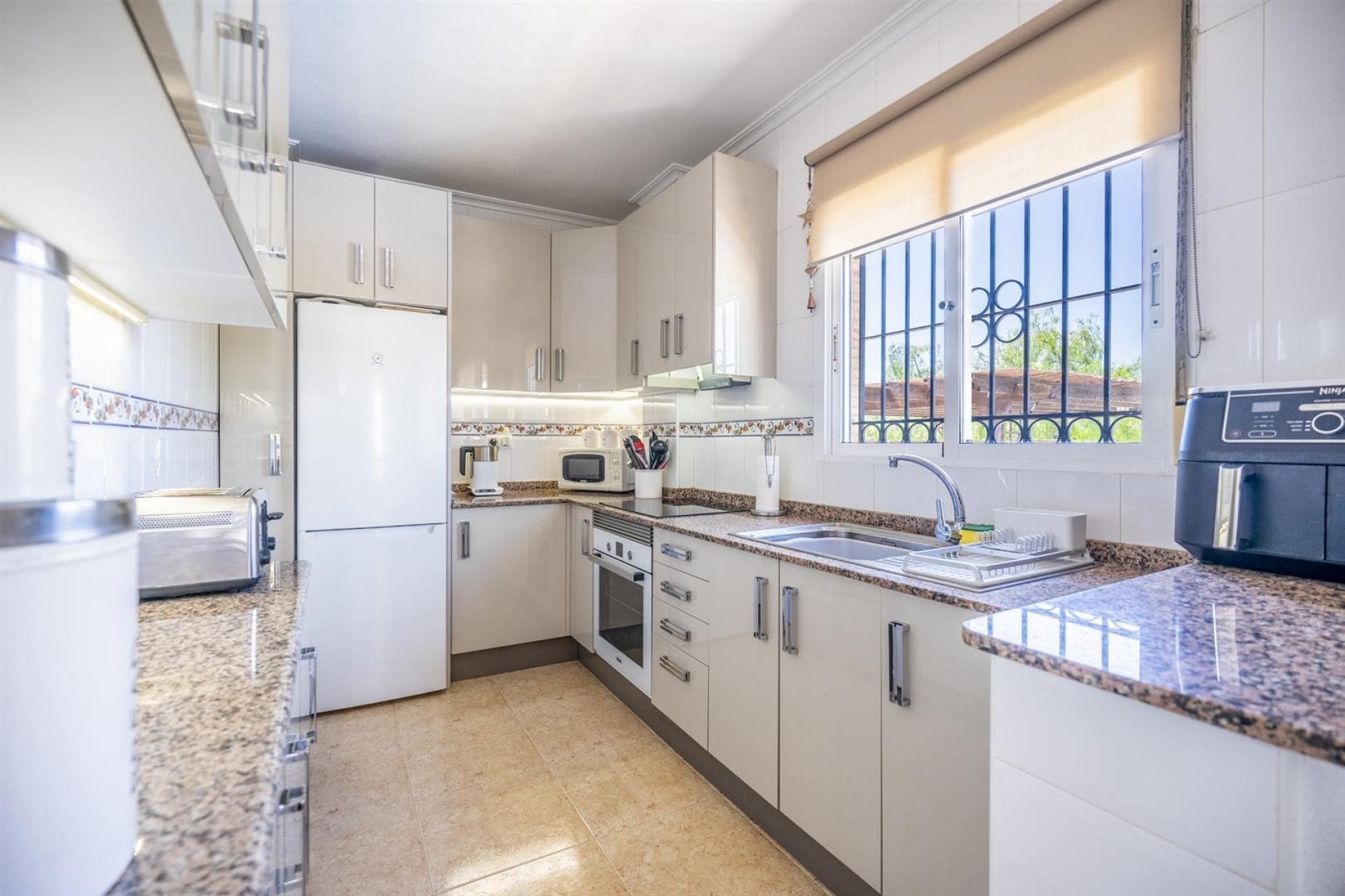 Reventa - Villa -
Sucina