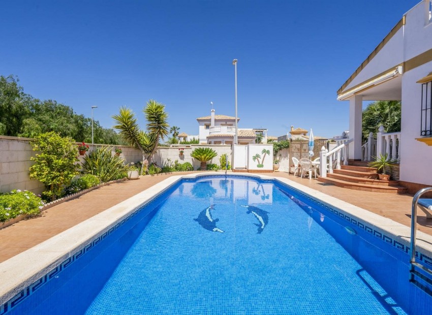 Reventa - Villa -
Sucina