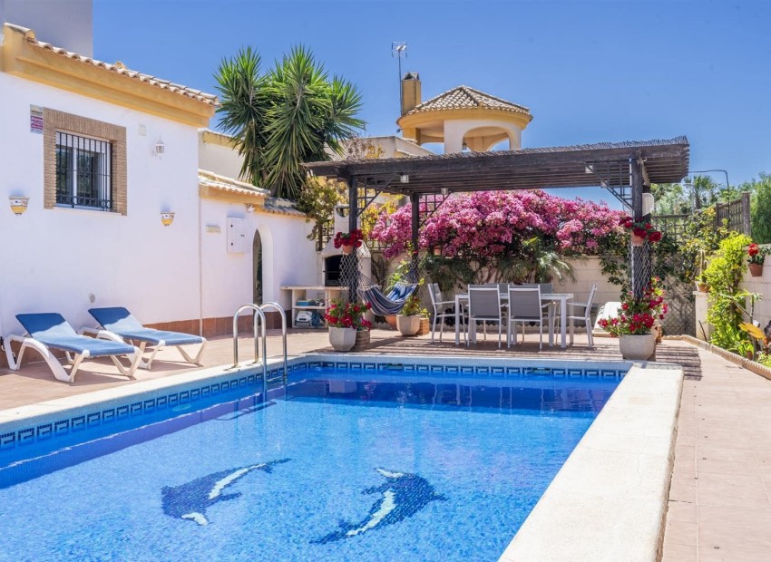 Reventa - Villa -
Sucina