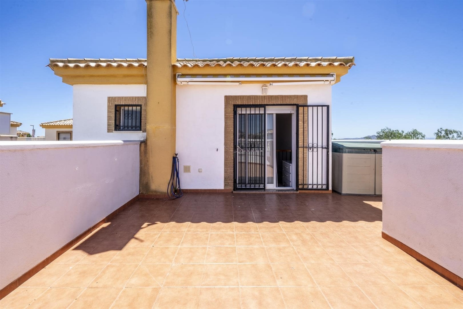 Reventa - Villa -
Sucina