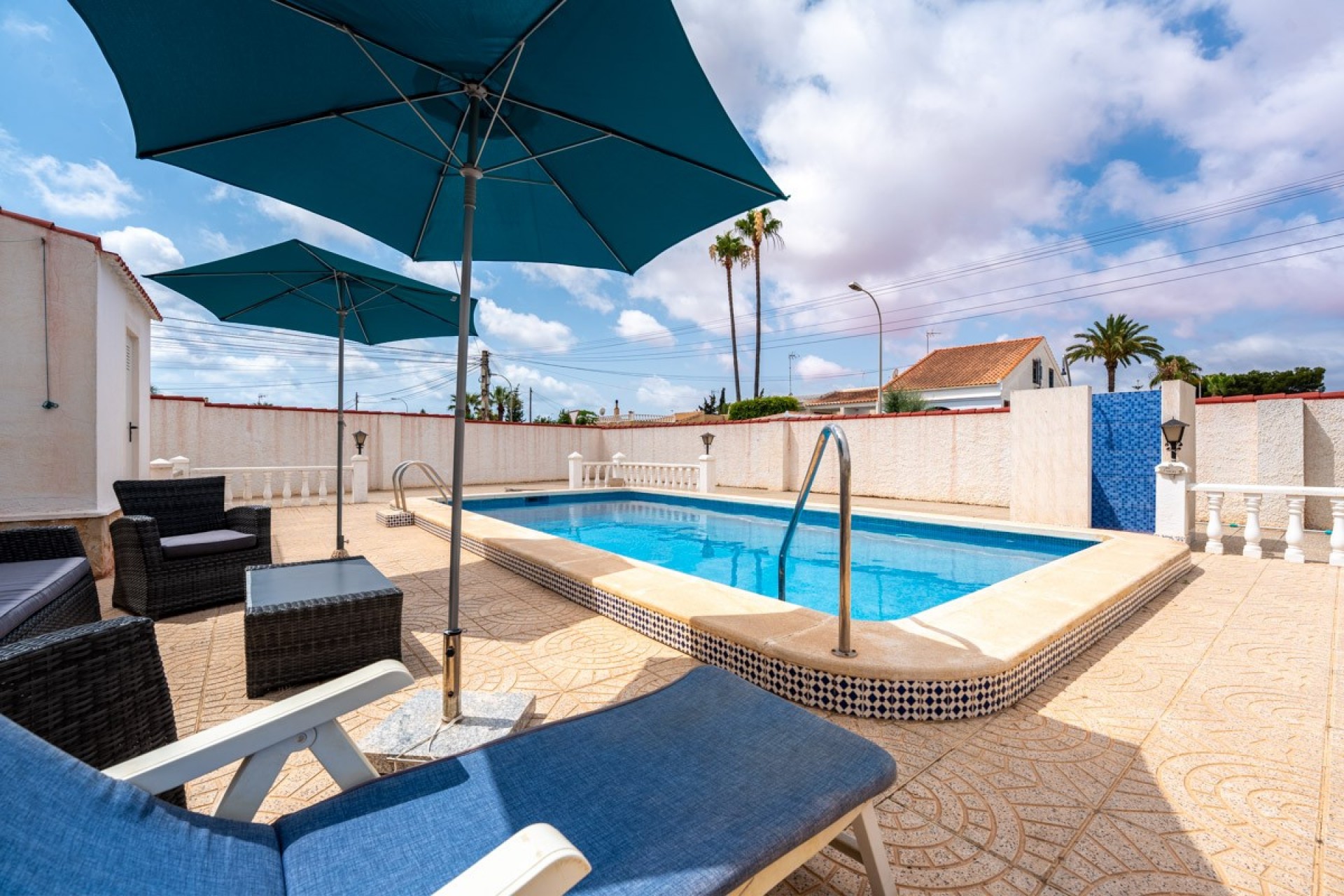 Reventa - Villa -
Torrevieja - La Siesta - El Salado -  Torreta