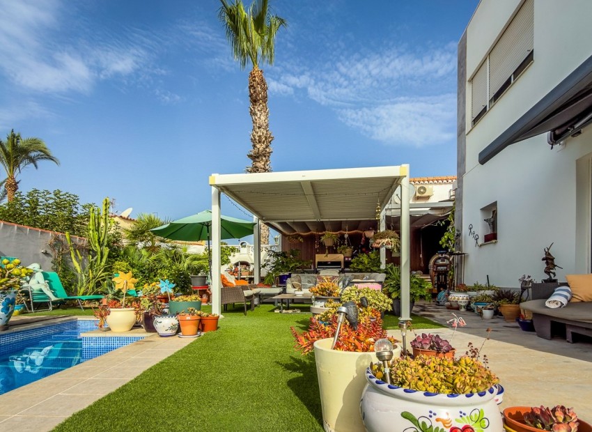 Reventa - Villa -
TORREVIEJA - Torreta - Florida