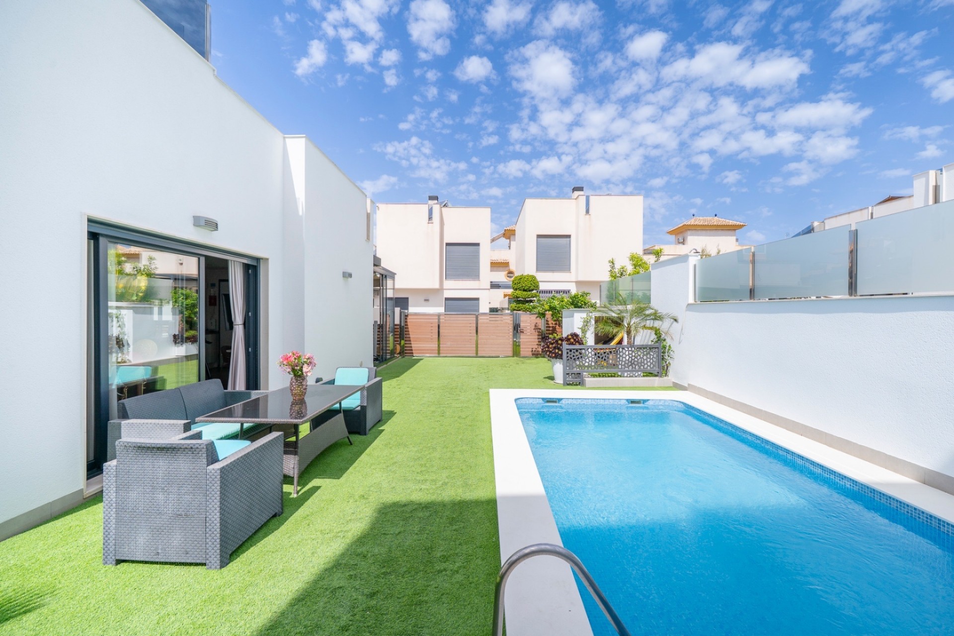 Reventa - Villa -
Torrevieja