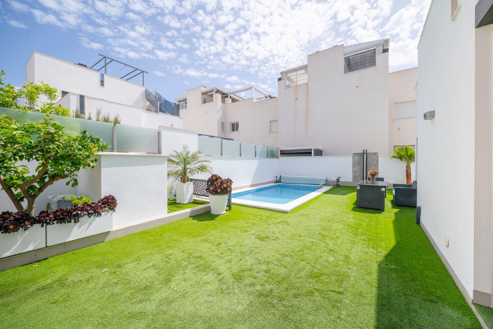 Reventa - Villa -
Torrevieja