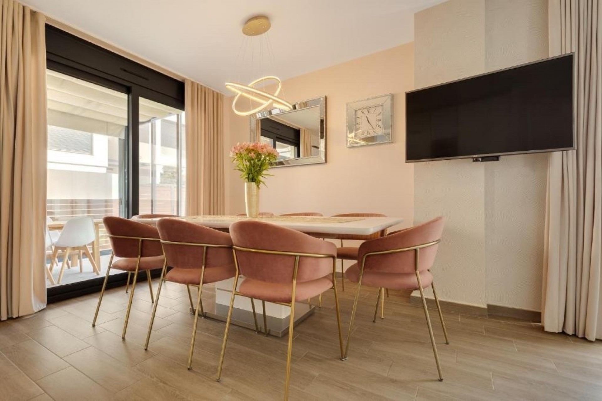 Reventa - Villa -
Torrevieja