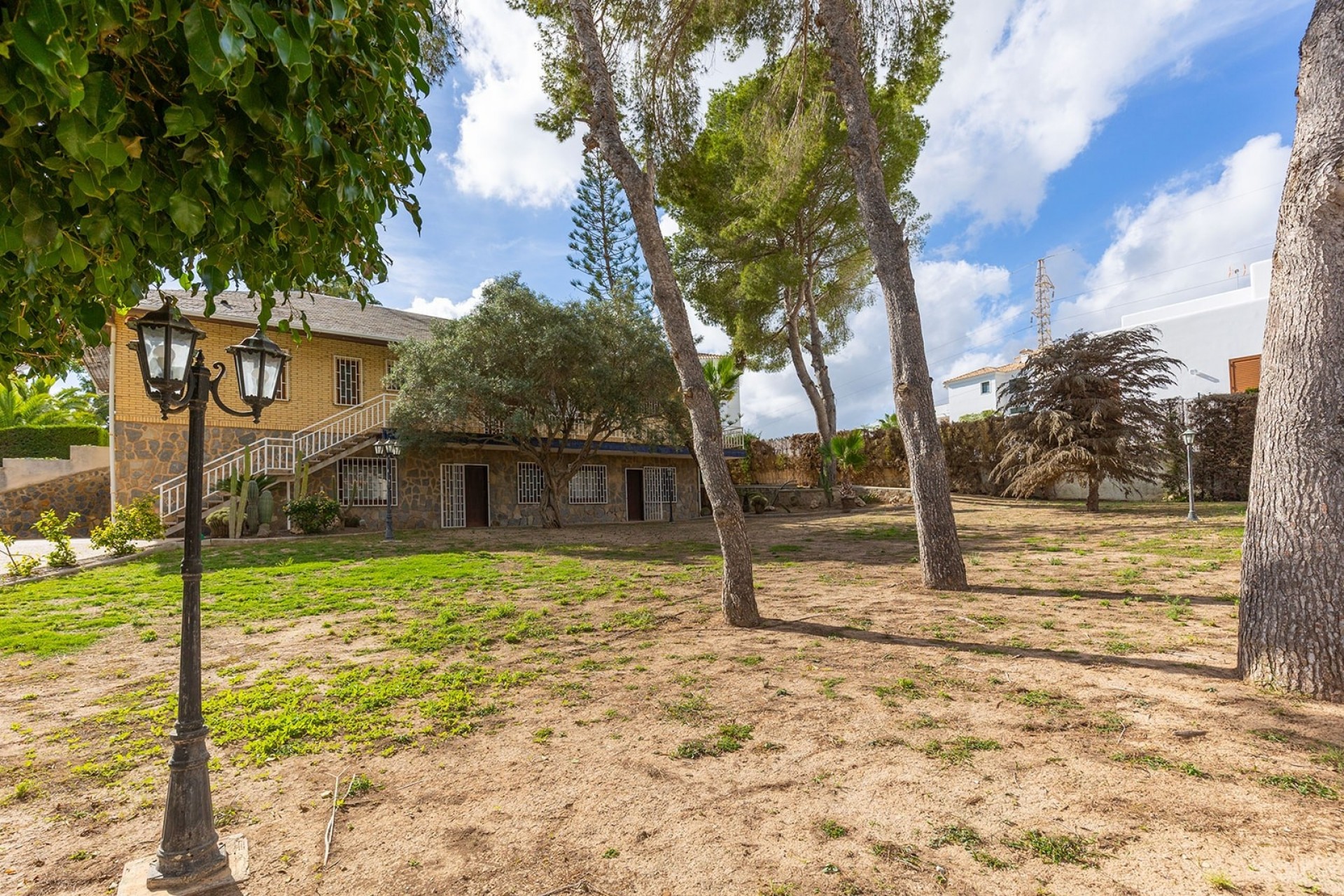 Reventa - Villa -
Villamartin