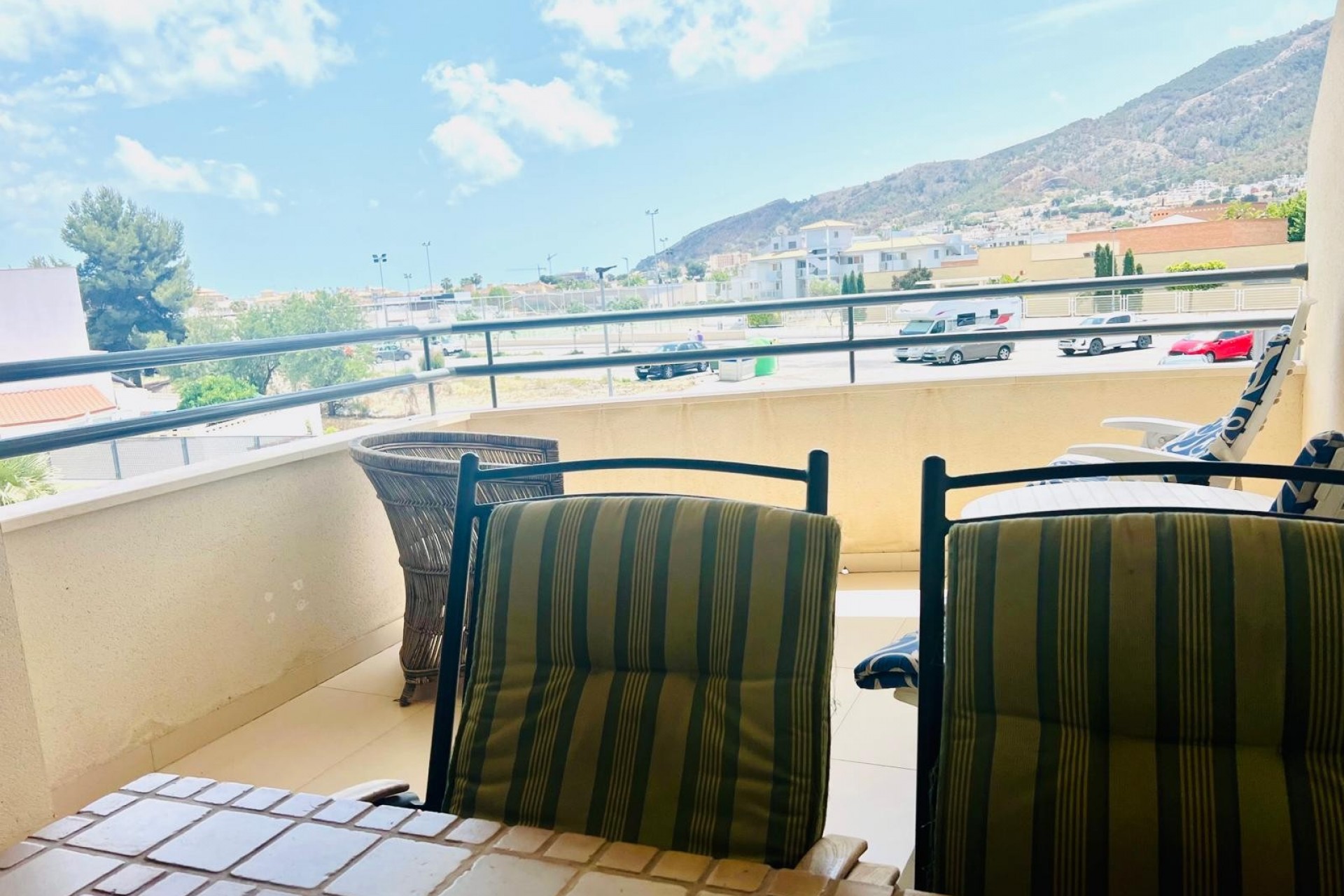 Revente - Appartement -
Albir