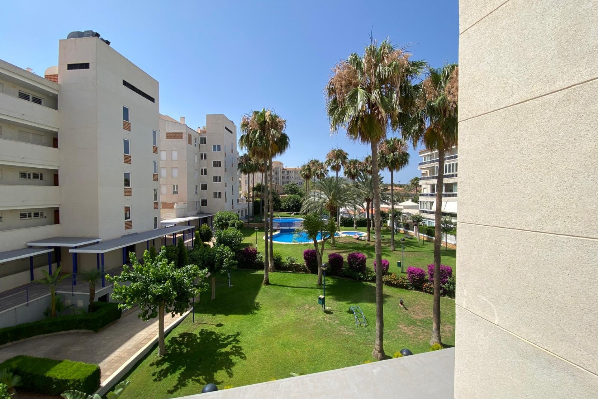 Revente - Appartement -
Albir