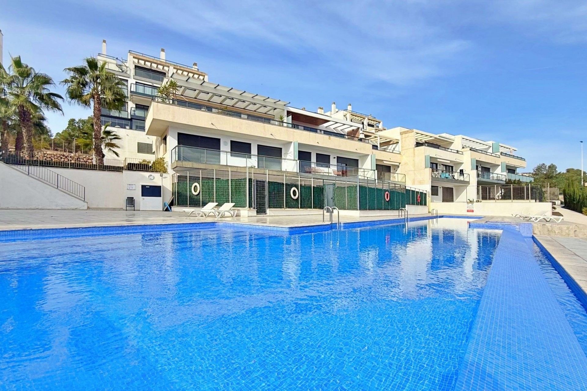 Revente - Appartement -
Campoamor