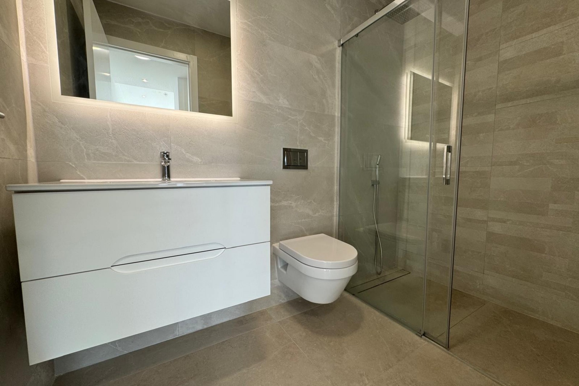 Revente - Appartement -
Finestrat