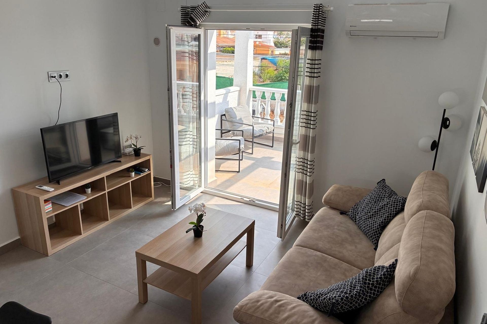 Revente - Appartement -
Orihuela Costa