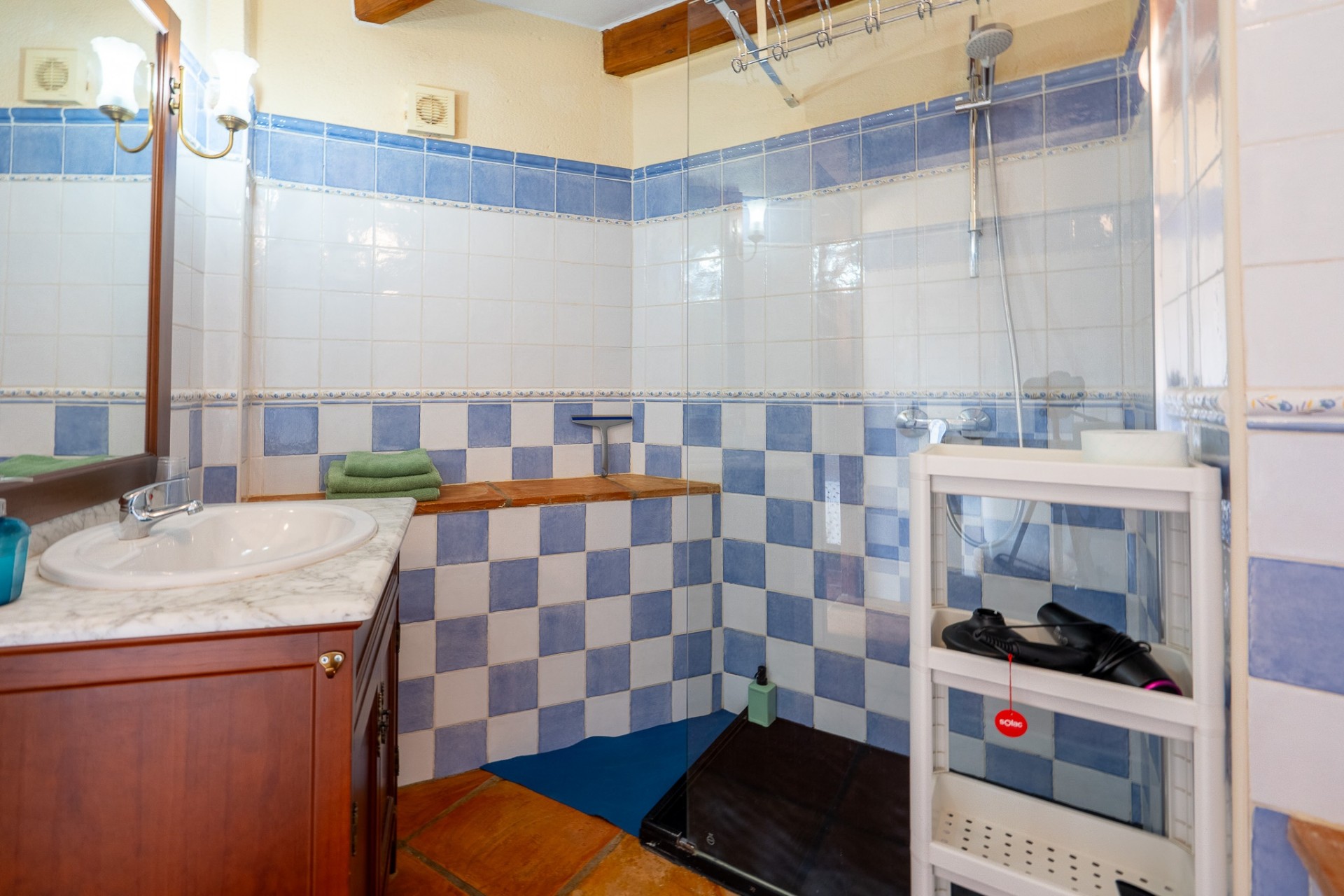 Revente - Commercial -
Sagra - Center