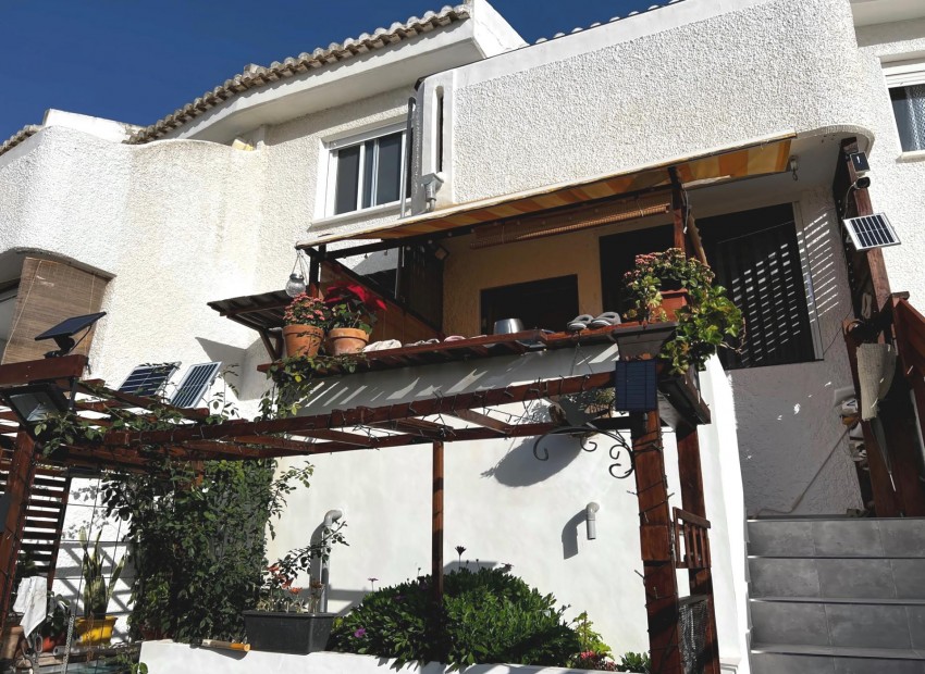 Revente - Maison de ville -
La Nucía