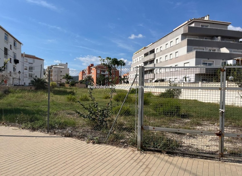 Revente - Terrain urbain -
Denia - Centro Urbano
