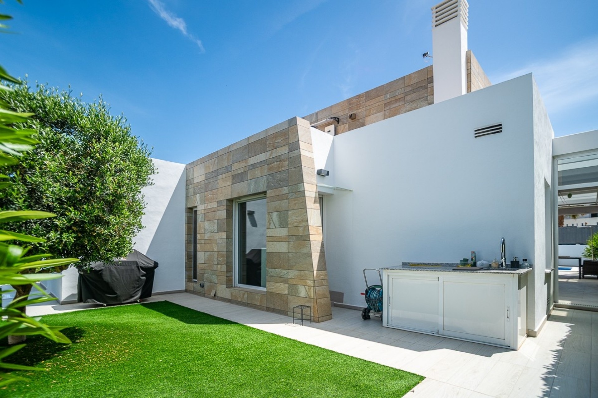 Revente - Villa -
ALGORFA - La Finca Golf