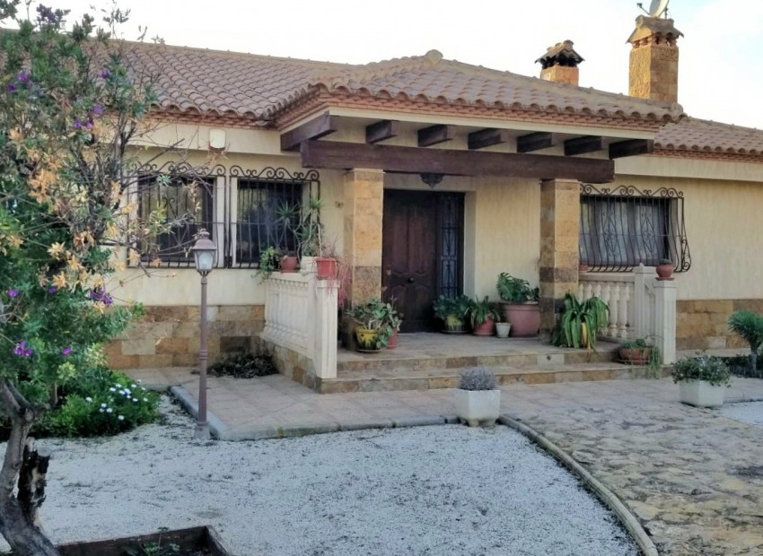 Revente - Villa -
Alicante - Moralet - Cañada del Fenollar