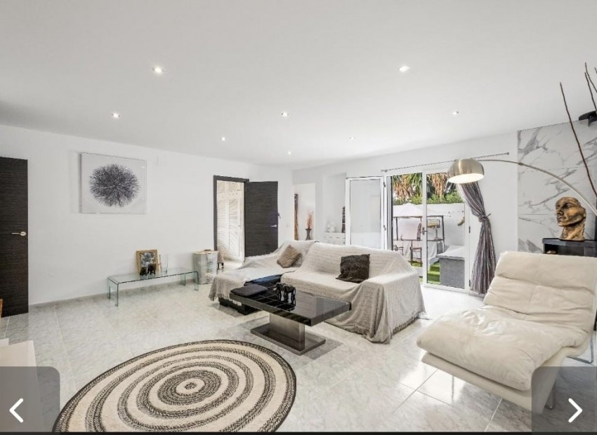 Revente - Villa -
Altea - Urbanización Santa Clara