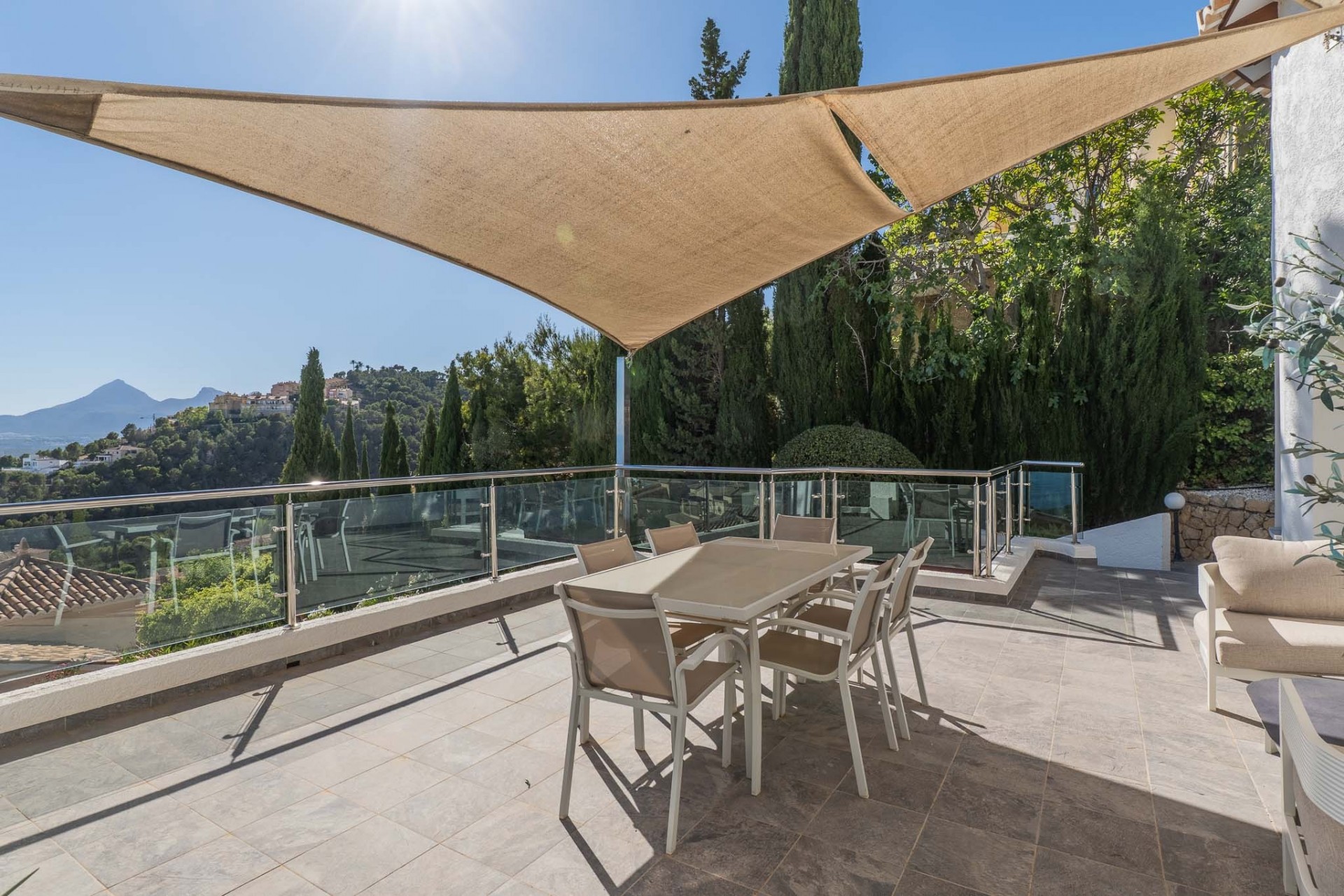 Revente - Villa -
Altea