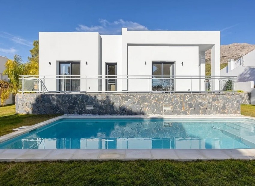 Revente - Villa -
Altea
