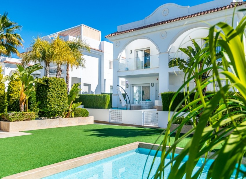 Revente - Villa -
CIUDAD QUESADA
