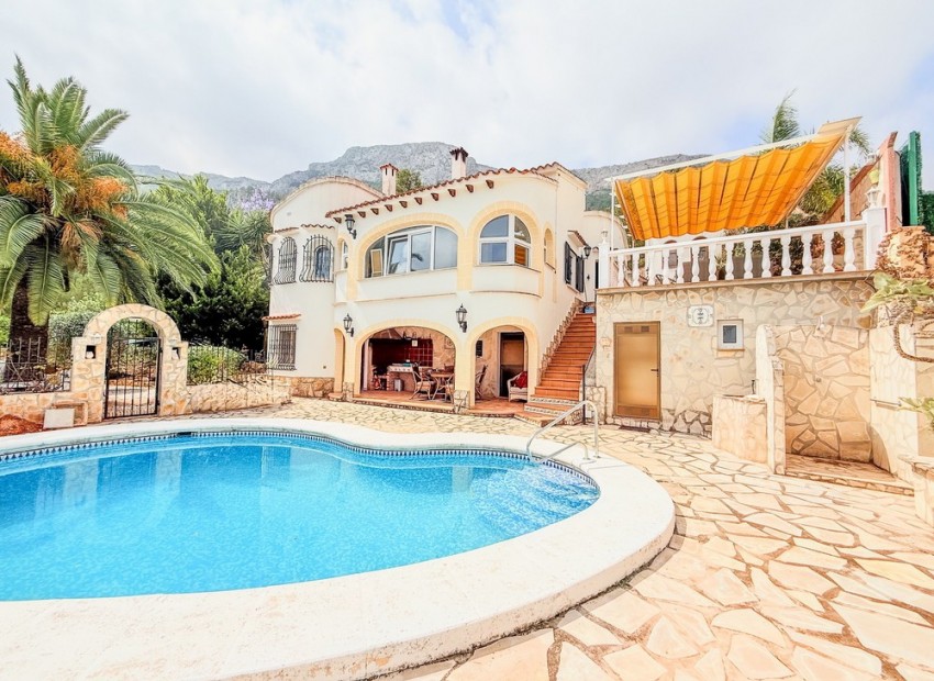 Revente - Villa -
Denia - La Pedrera-Vessanes