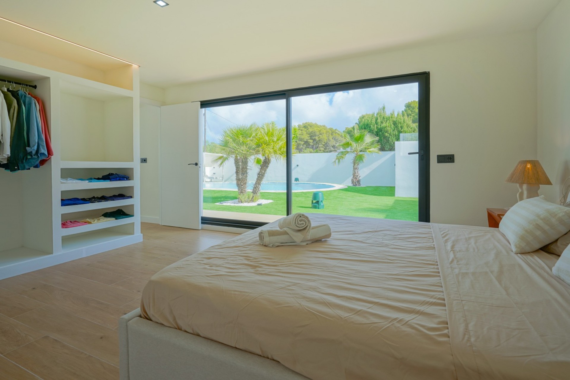 Revente - Villa -
Denia