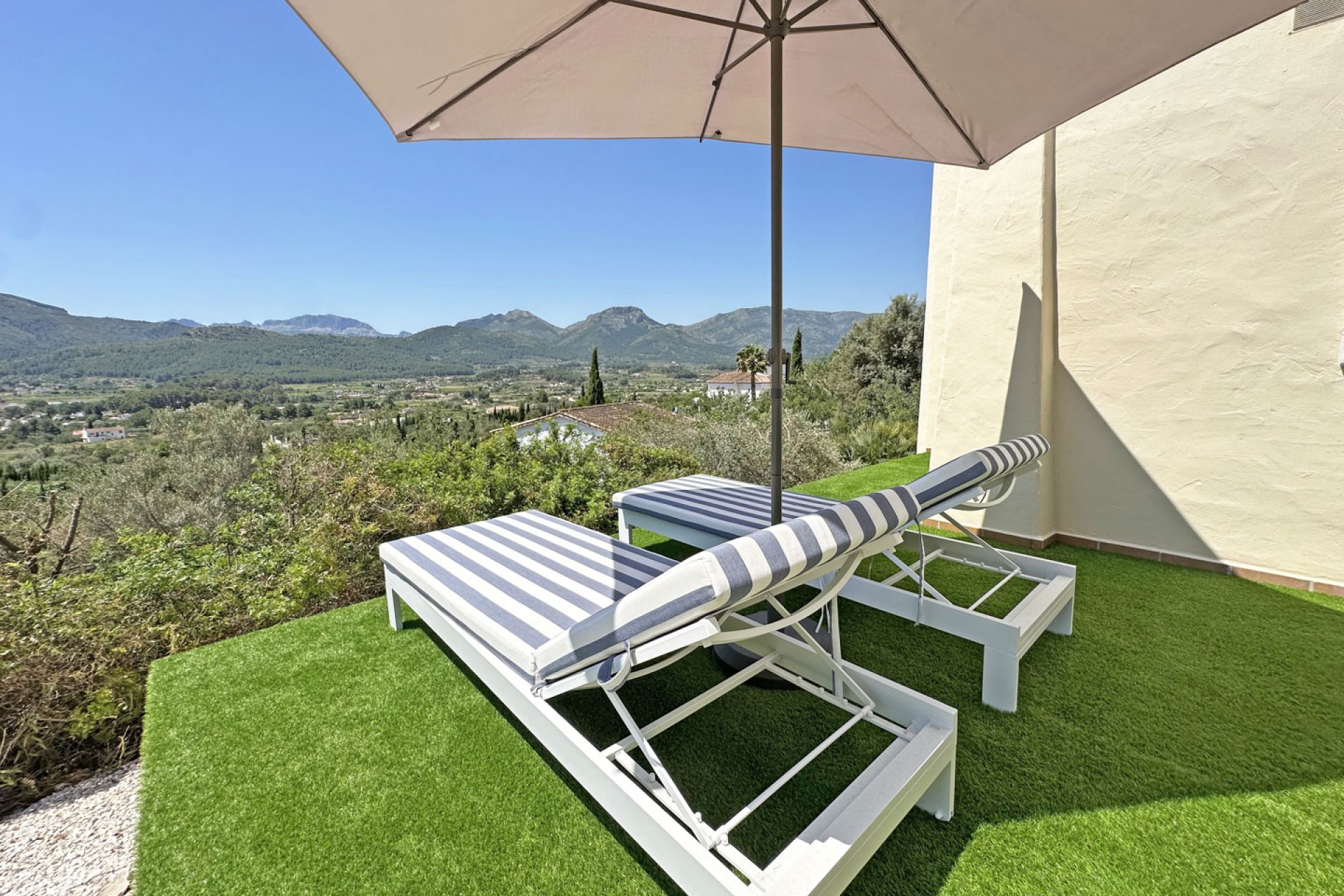 Revente - Villa -
Jalón