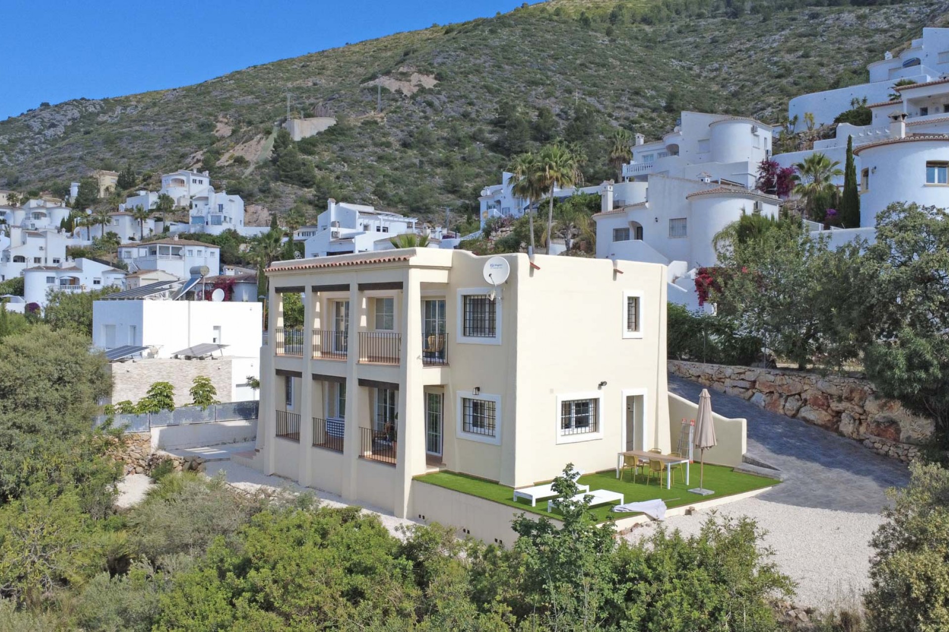 Revente - Villa -
Jalón