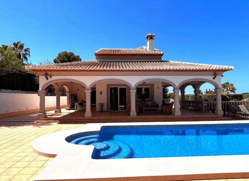 Revente - Villa -
Jávea - Granadella