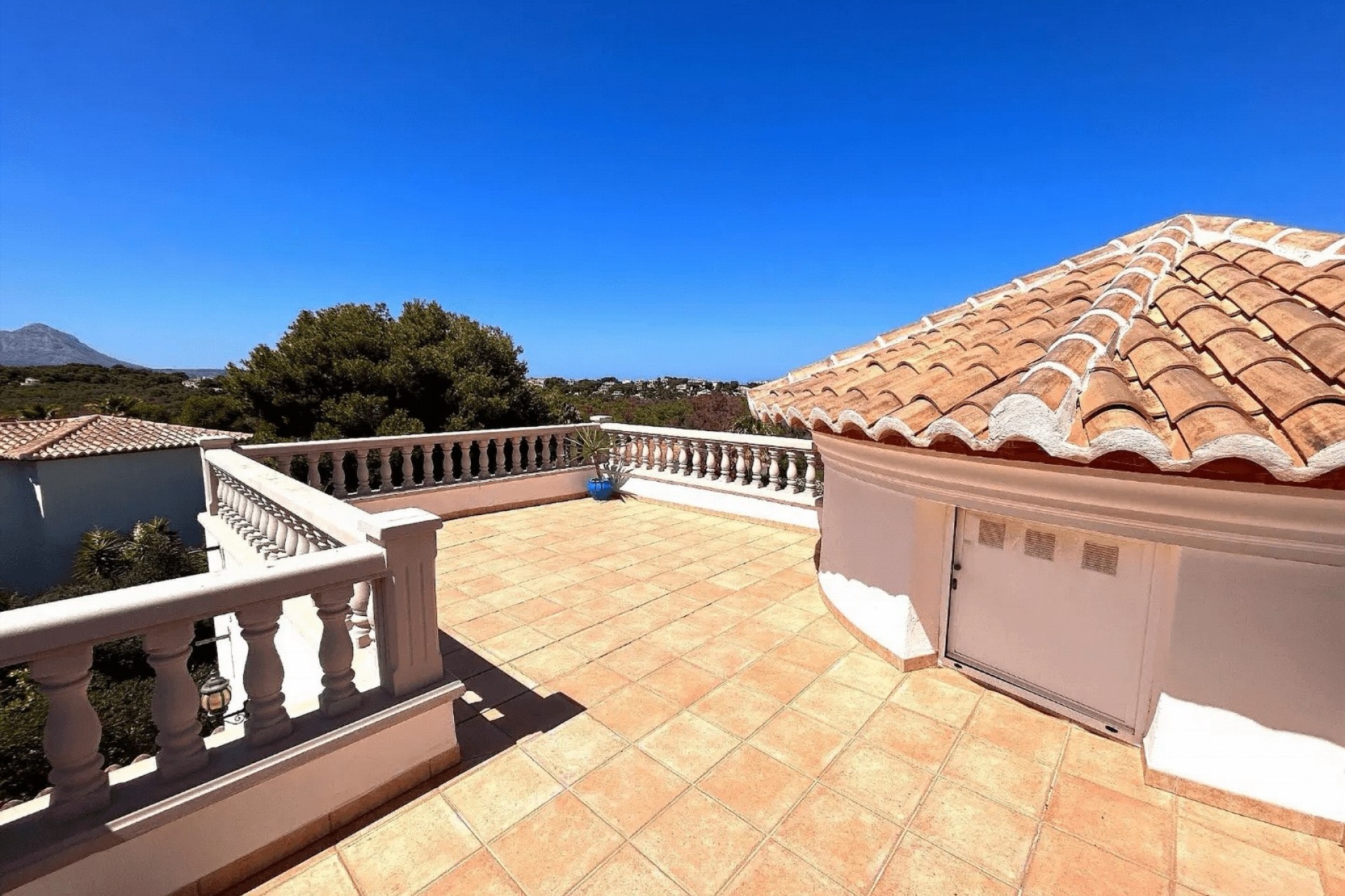 Revente - Villa -
Jávea - Granadella