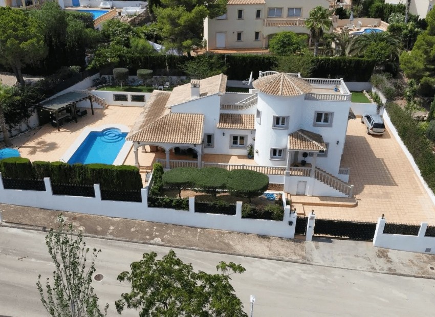 Revente - Villa -
Jávea - Granadella