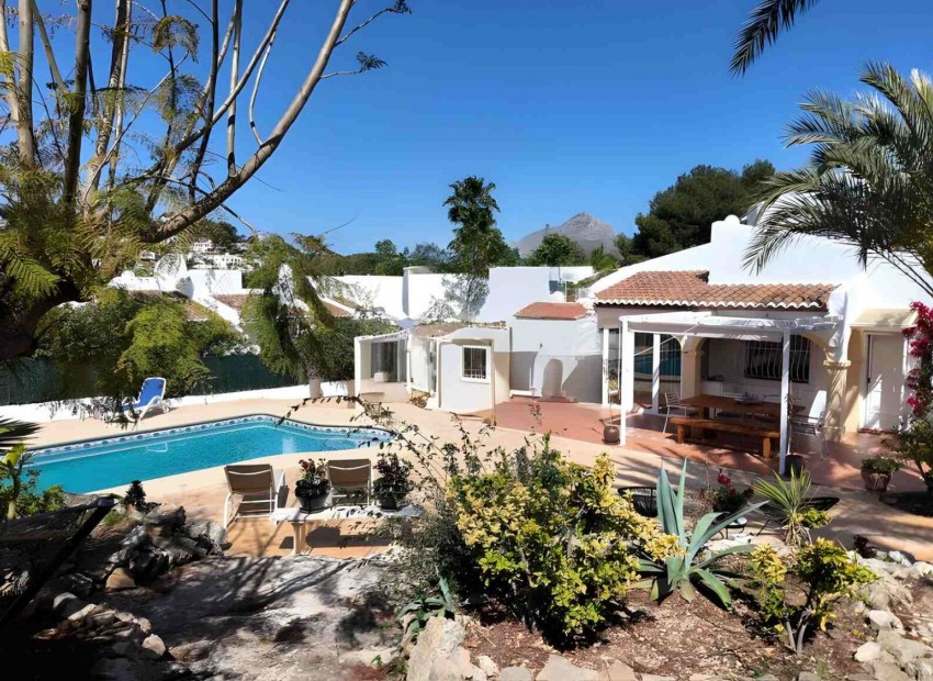 Revente - Villa -
Jávea - Tossalet