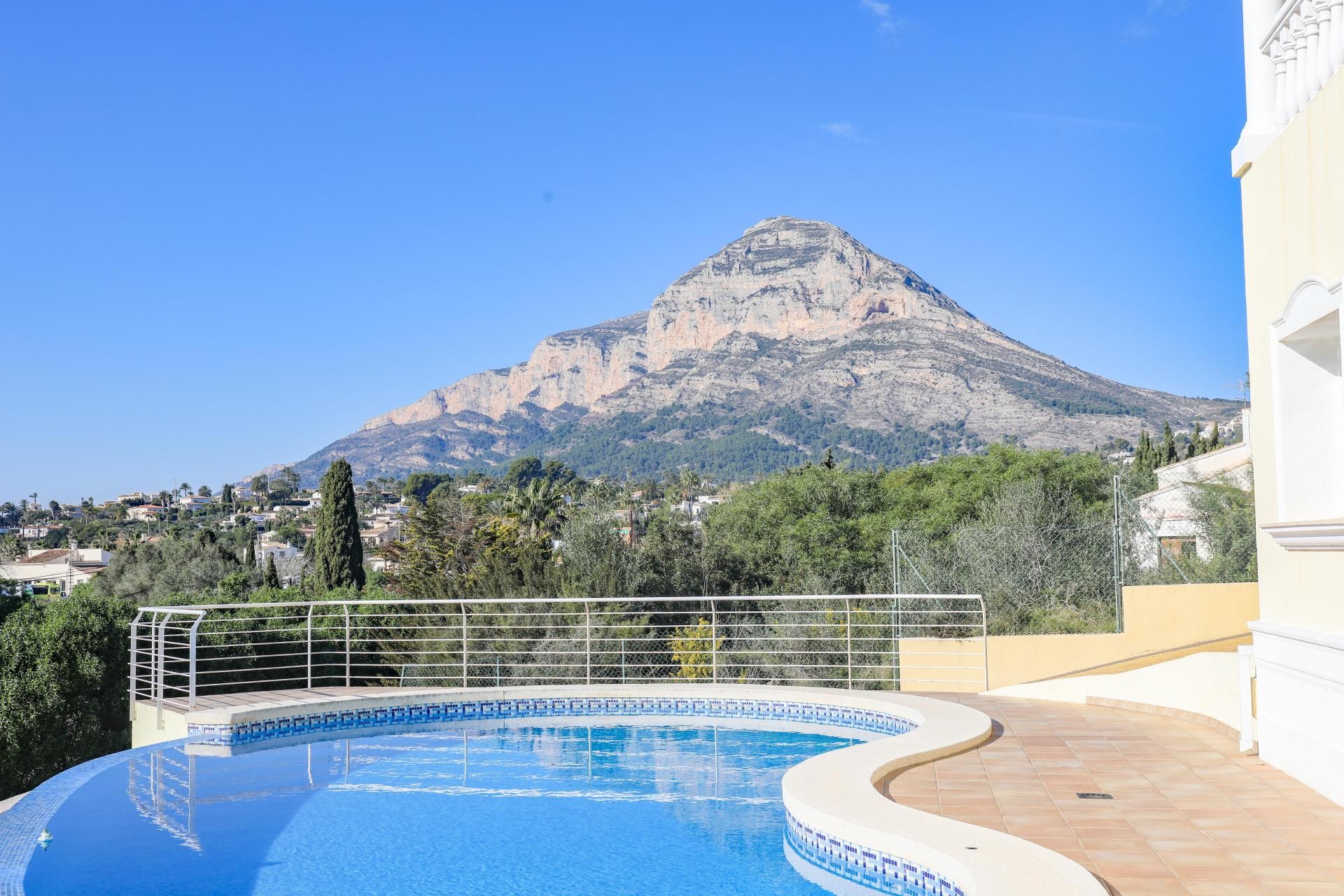 Revente - Villa -
Jávea