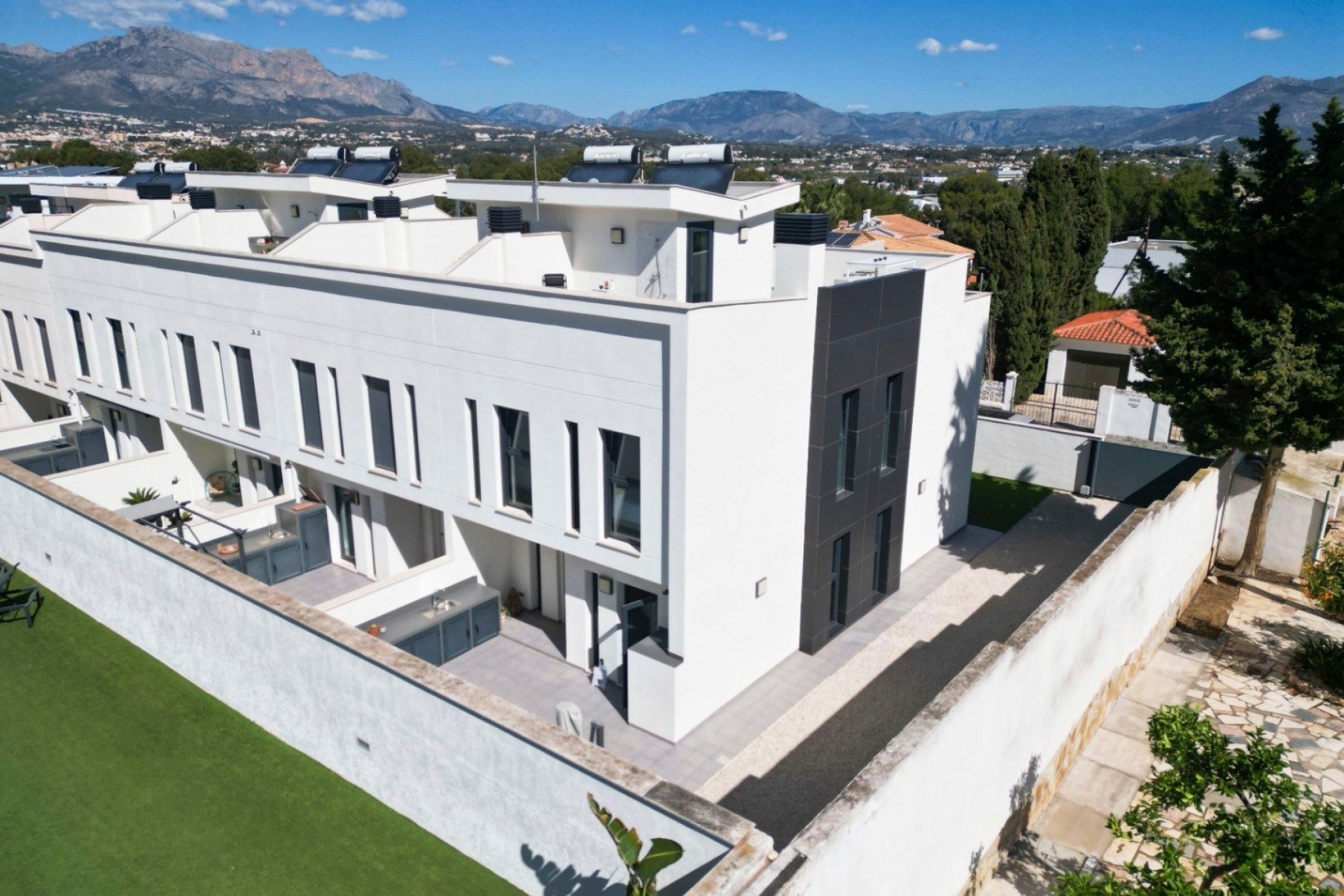 Revente - villa jumelée -
Albir
