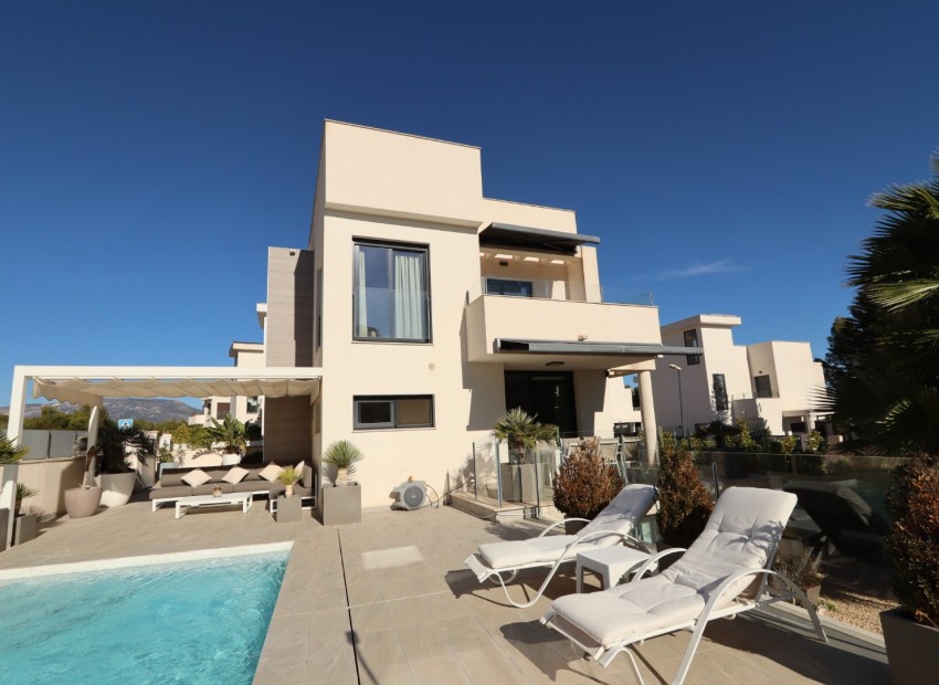 Revente - Villa -
La Nucía - Coloma