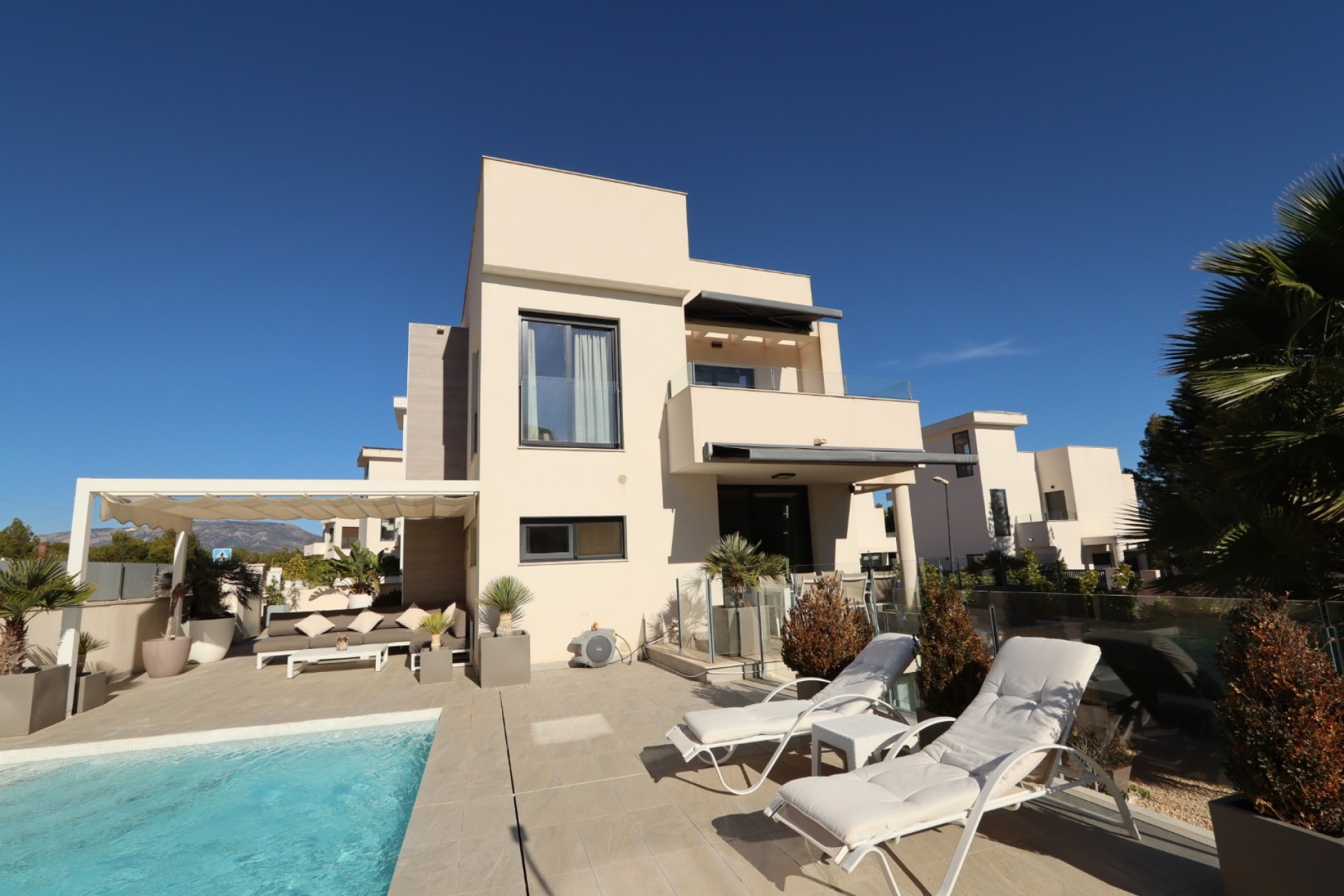 Revente - Villa -
La Nucía - Coloma