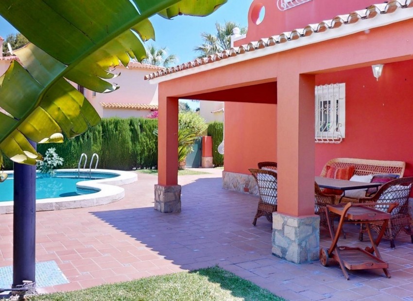Revente - Villa -
Oliva - Oliva Nova